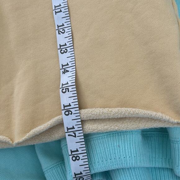 Aritzia X TNa Cozy AF Cropped Fleeced Sweatshirt. Size M - Picture 7 of 11